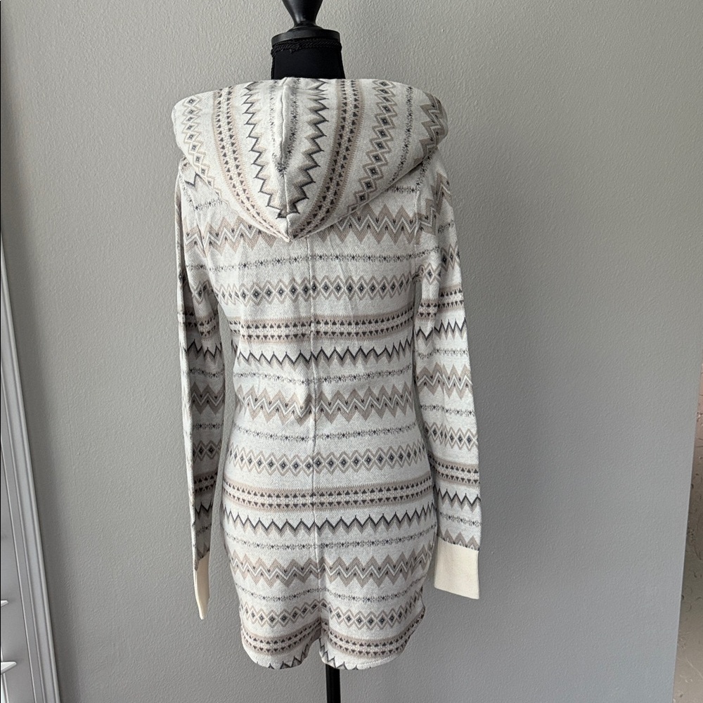 Abercrombie & Fitch Cream Patterned Pajama jumpsuit - Picture 5 of 11